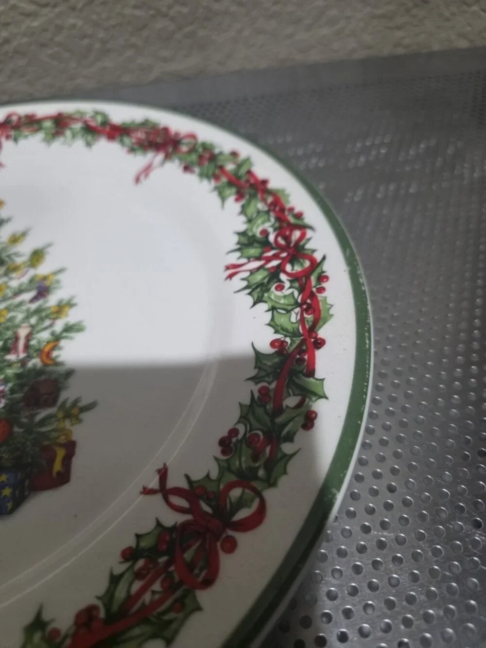 CHRISTOPHER RADKO Traditions HOLIDAY CELEBRATIONS Serving Plate Christmas